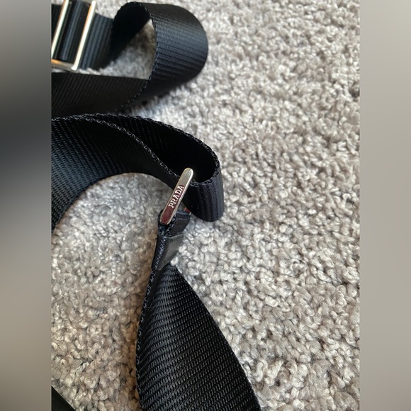 Prada Single Pocket Re-Nylon Messenger Shoulder Bag Black - Picture 7 of 7